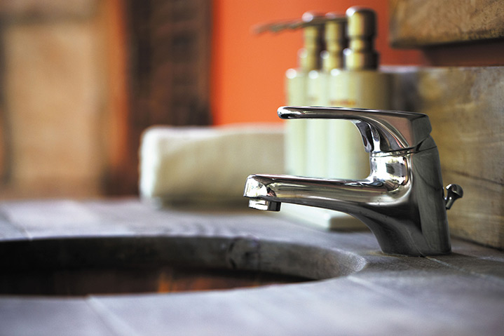 A2B Plumbers are able to fix any leaking taps you may have in Crouch End. 